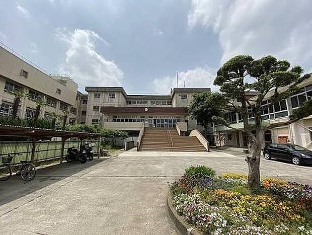 小学校 110m 草加市立八幡北小学校