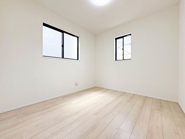 A号棟【今どきのこども部屋】 昨今のトレンドになりつつあるのが、広過ぎず、快適すぎない子ども部屋。勉強と寝るだけの部屋にすることで閉じこもりがなくなり、リビングで過ごす時間が増えると言われ…