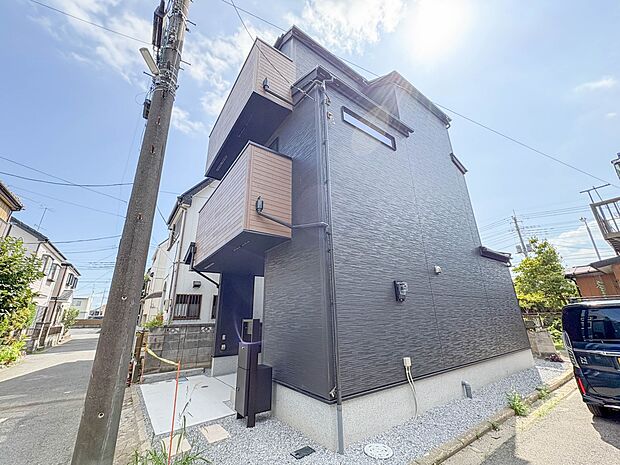 【外観】こちらの物件が少しでも気になるようでしたら、お気軽にお問合せください。人生でいちばん大きなお買い物ですので、ゆっくりご見学ください。ネット上の画像と実際の見学では、リアル感がまるで違…