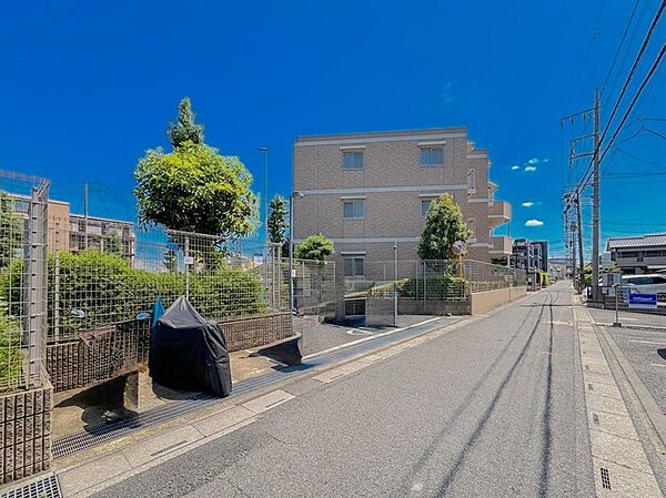 【外観】こちらの物件が少しでも気になるようでしたら、お気軽にお問合せください。人生でいちばん大きなお買い物ですので、ゆっくりご見学ください。ネット上の画像と実際の見学では、リアル感がまるで違…