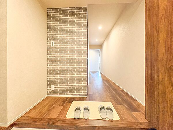 こちらの物件が少しでも気になるようでしたら、お気軽にお問合せください。人生でいちばん大きなお買い物ですので、ゆっくりご見学ください。ネット上の画像と実際の見学では、リアル感がまるで違います。…