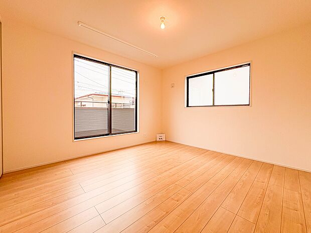 【寝室8帖】充実した生活は伸びやかな居室空間から始まります。快適に・伸びやかに。心の潤いを求める方々へ。