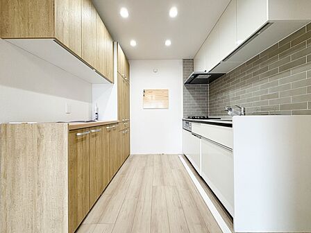 リノベーション済みのキッチン。すっきり整った調理空間。