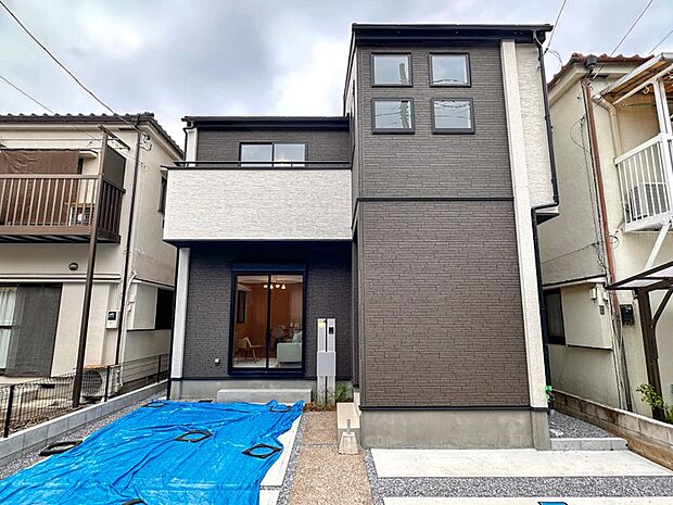 【外観】駅徒歩15分／2階建／長期優良住宅