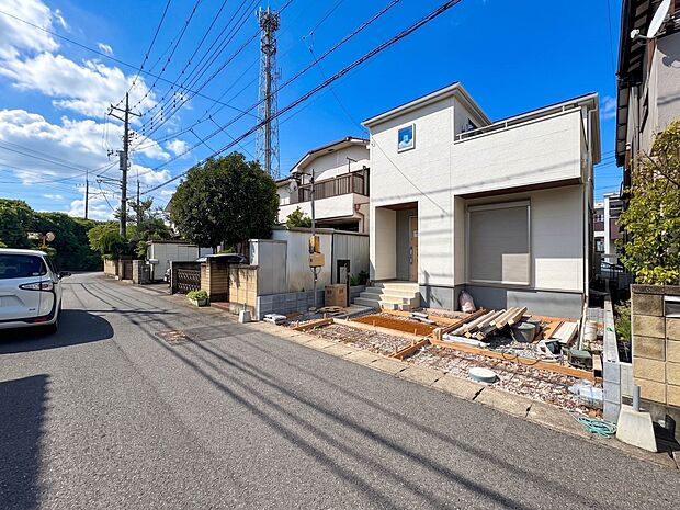 【前面道路6m】車の通行が少ないので、静かな住環境を維持することができます。