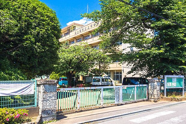 中学校 1840m 上尾市立上平中学校