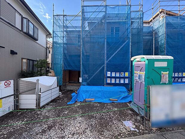 【外観】家族の温かさと陽光の暖かさ、楽しい毎日と明るい未来を予感させる「空間が織り成すひとつ先の住み心地」を演出します。