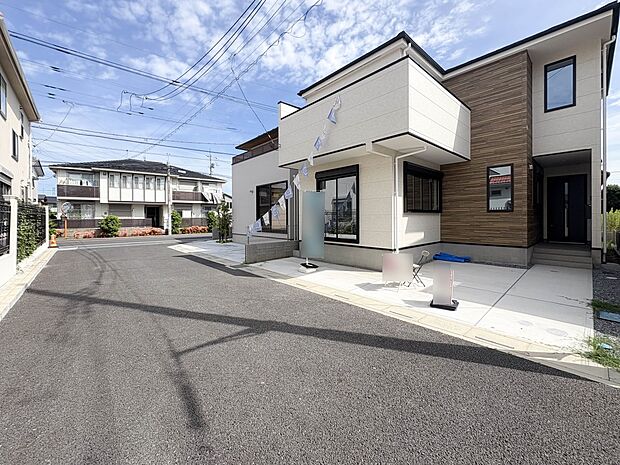 【前面道路】車の通行が少ないので、静かな住環境を維持することができます。