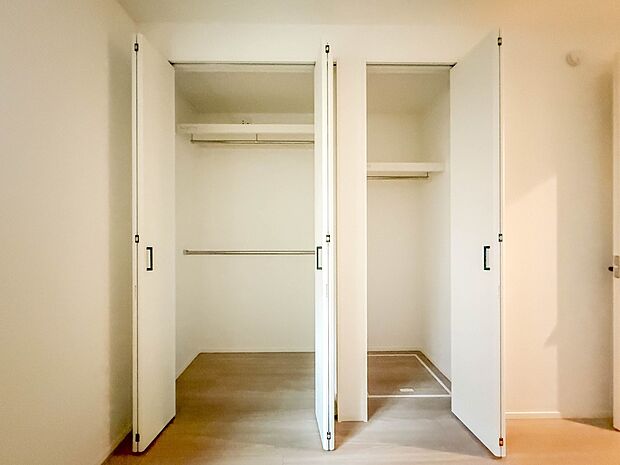 2号棟【収納】各部屋を最大限に広く使って頂ける様、全居住スペースに収納付。プライベートルームはゆったりと快適に。