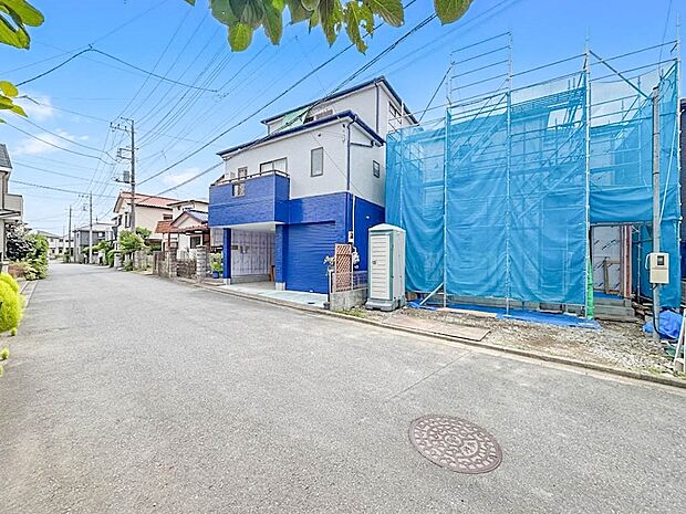 【前面道路6M】車の通行が少ないので、静かな住環境を維持することができます。