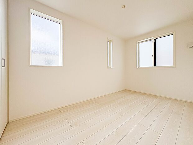 【洋室5.68帖】充実した生活は伸びやかな居室空間から始まります。快適に・伸びやかに。心の潤いを求める方々へ。