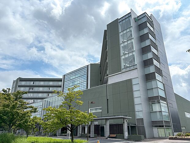 病院 750m 草加市立病院(【草加市立病院】徒歩10分　草加市草加2丁目に位置する病院。内科系、外科系、合わせて24の診療科があります。第2、第4、第5土曜日、日曜日、祝日、年末年始は休診…