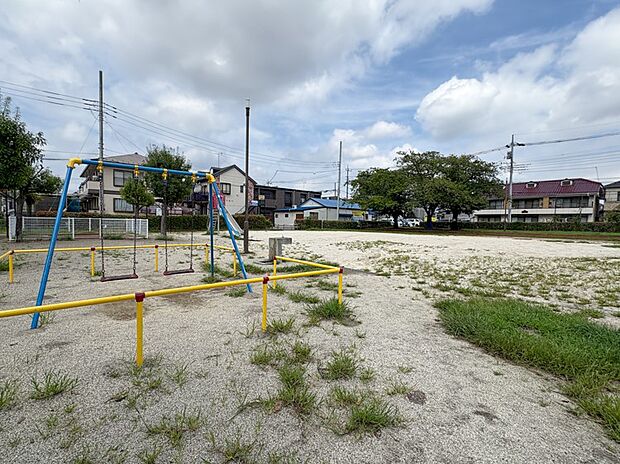 公園 300m 氷川上田公園