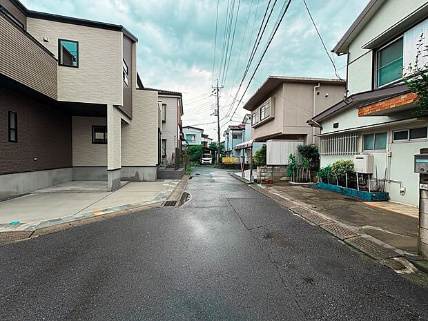 【前面道路】家の良し悪しだけでなく周辺環境も重要なポイント。※青空はイメージです。