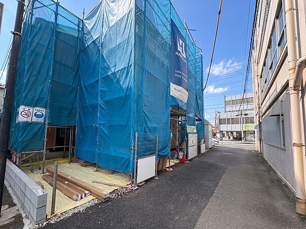 【前面道路4m】車の通行が少ないので、静かな住環境を維持することができます。