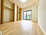子供部屋：【洋室4.6帖】リビング横の洋室のお部屋は、お子様が遊ぶスペースとしてもピッタリ。