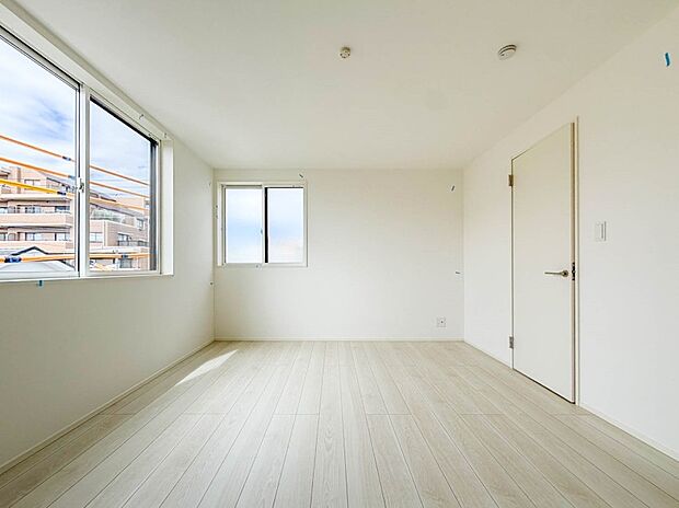 1号棟【寝室8.62帖】充実した生活は伸びやかな居室空間から始まります。快適に・伸びやかに。心の潤いを求める方々へ。