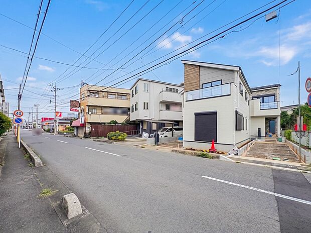 【前面道路】車の通行が少ないので、静かな住環境を維持することができます。