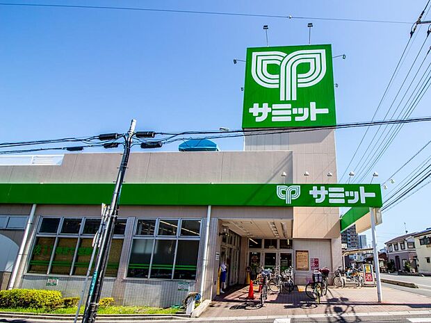 スーパー 400m サミットストア川口青木店(私たちは、あなたの街のスーパーマーケット、をキーフレーズにしているスーパーチェーンです。食料品と家庭用品で、おいしさ満足、生活満足を毎日応援して…
