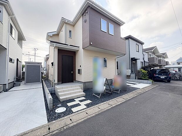 【外観】家族の温かさと陽光の暖かさ、楽しい毎日と明るい未来を予感させる「空間が織り成すひとつ先の住み心地」を演出します。