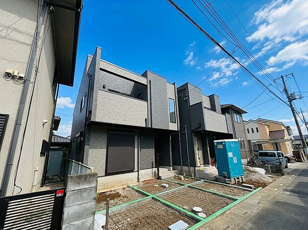 【現地外観】こちらの物件が少しでも気になるようでしたら、お気軽にお問合せください。人生でいちばん大きなお買い物ですので、ゆっくりご見学ください。ネット上の画像と実際の見学では、リアル感がまる…