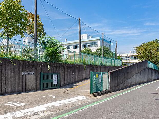 小学校 1000m さいたま市立春岡小学校