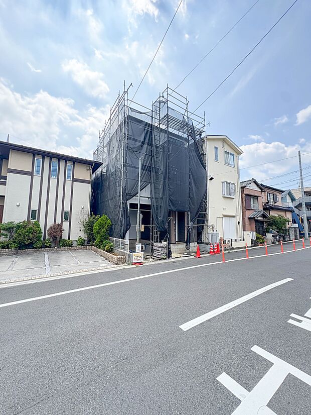 【外観】こちらの物件が少しでも気になるようでしたら、お気軽にお問合せください。人生でいちばん大きなお買い物ですので、ゆっくりご見学ください。ネット上の画像と実際の見学では、リアル感がまるで違…