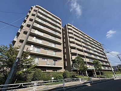 外観:【外観】こちらの物件が少しでも気になるようでしたら、お気軽にお問合せください。人生でいちばん大きなお買い物ですので、ゆっくりご見学ください。ネット上の画像と実際の見学では、リアル感がまるで違… 外観:【外観】こちらの物件が少しでも気になるようでしたら、お気軽にお問合せください。人生でいちばん大きなお買い物ですので、ゆっくりご見学ください。ネット上の画像と実際の見学では、リアル感がまるで違…