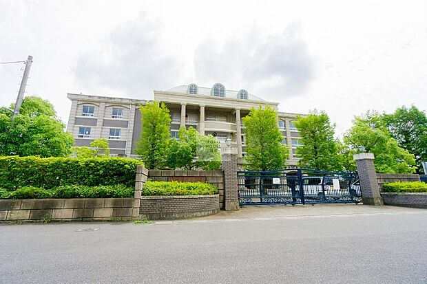 中学校 1700m 越谷市立北中学校