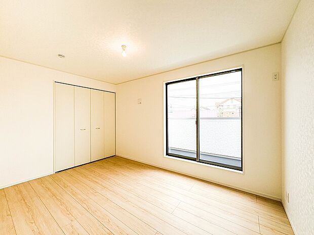 【洋室6.7帖】充実した生活は伸びやかな居室空間から始まります。快適に・伸びやかに。心の潤いを求める方々へ。