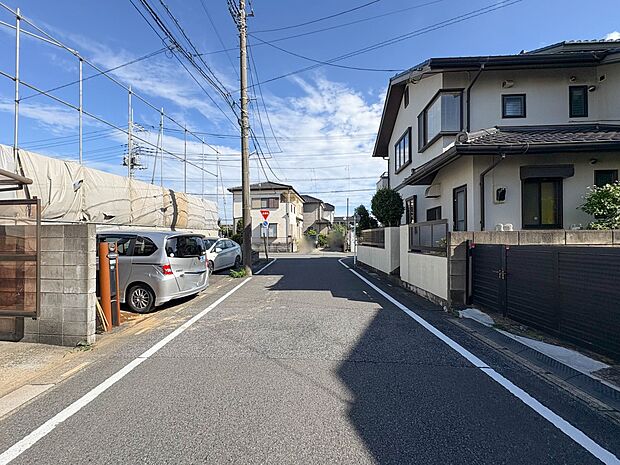 【前面道路6m】陽当りや通風性など各所に施された工夫で住みやすさを実現。部屋の大きさや周辺環境・街並など、資料には掲載していない情報が現地にはたくさんございます。是非ご確認下さい。