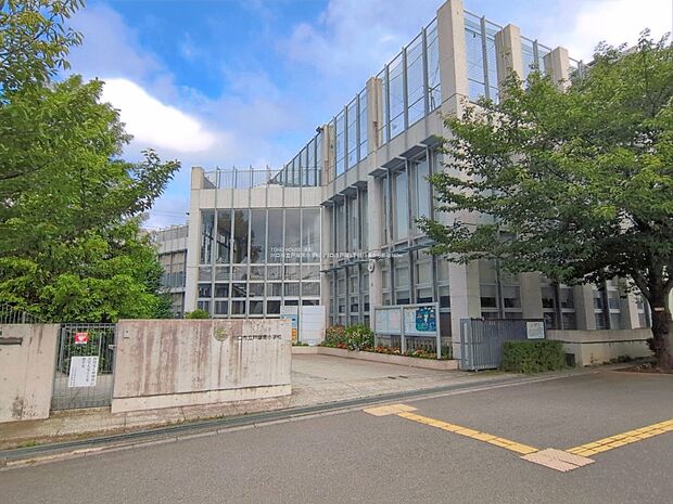 小学校 860m 川口市立戸塚南小学校860m11分