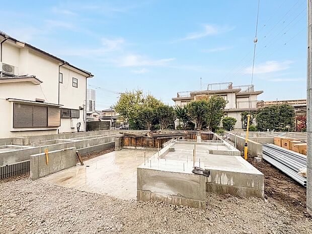 【外観】家族の温かさと陽光の暖かさ、楽しい毎日と明るい未来を予感させる「空間が織り成すひとつ先の住み心地」を演出します。