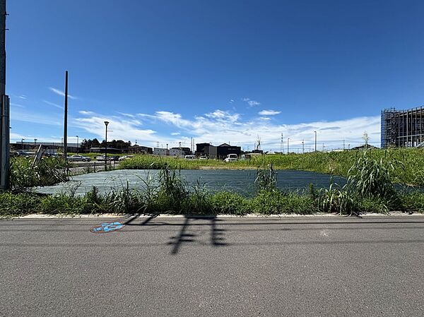 【外観】約64坪、ゆったり区画の大きさです。こちらの物件に少しでもご興味がありましたら、お気軽にお電話下さい。