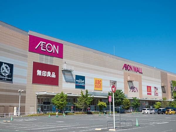 ショッピングセンター 960m イオン浦和美園店(浦和美園駅から徒歩約3分にある大型商業施設です。モール内には約170の専門店をはじめ、フィットネスジム、美容院、イオンシネマ（映画館）のフー…