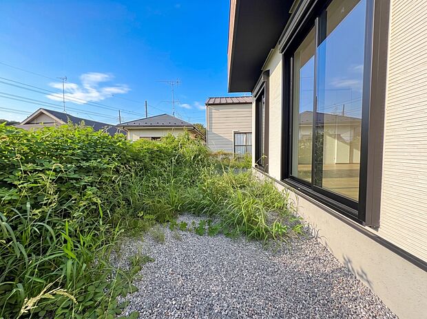 【庭】庭がある戸建てに住む楽しみのひとつは、自分たちの好みに合わせて、家庭菜園や庭づくりができることでしょう。自由自在に庭をコーディネートしてみませんか!