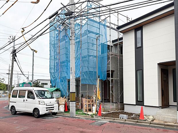 【外観】ここから始まる「日常」はご家族にとってかけがえのない時間となります。少しでも豊かに、快適に。そんな想いから本邸宅は生まれました。