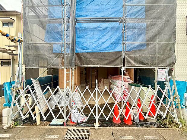 【駐車場】日々の暮らしにマイカーが必要。そんな方は物件の購入条件に駐車場は必須です。通勤に、家族のお迎えに、お買物に、おでかけに、クルマライフを楽しみたい方に。