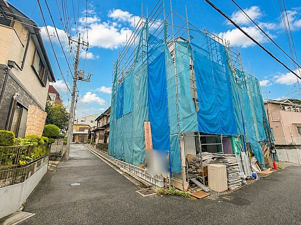 2号棟【外観】陽当りや通風性など各所に施された工夫で住みやすさを実現。部屋の大きさや周辺環境・街並など、資料には掲載していない情報が現地にはたくさんございます。是非ご確認下さい。