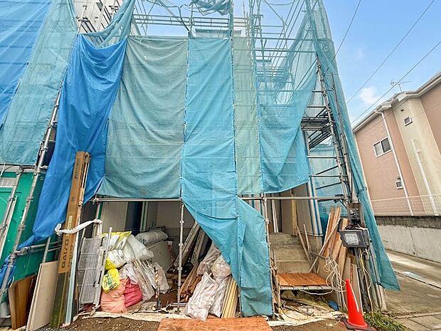 2号棟【外観】陽当りや通風性など各所に施された工夫で住みやすさを実現。部屋の大きさや周辺環境・街並など、資料には掲載していない情報が現地にはたくさんございます。是非ご確認下さい。