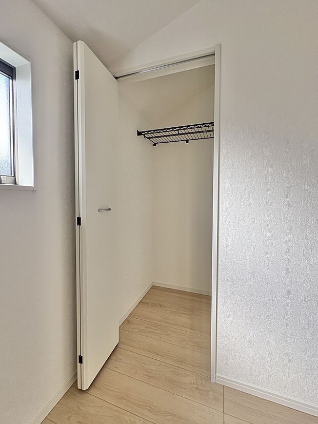 【収納】各部屋を最大限に広く使って頂ける様、全居住スペースに収納付。プライベートルームはゆったりと快適に。