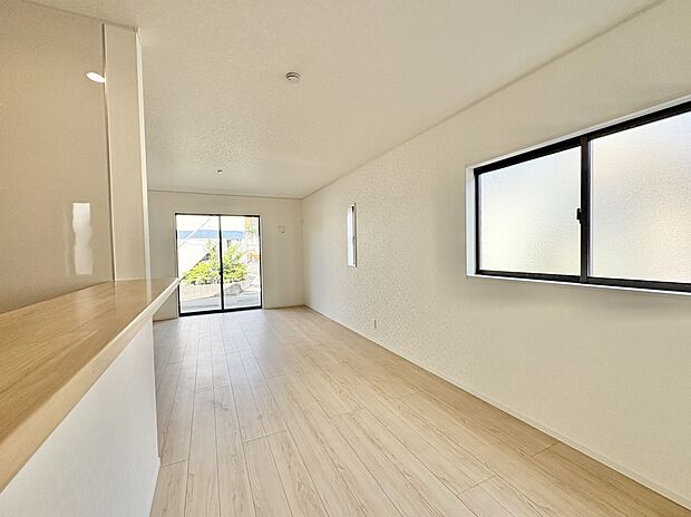 【Living-dining-リビングダイニング】流行に左右されず、将来にわたって価値が継続する「上質」な佇まい。