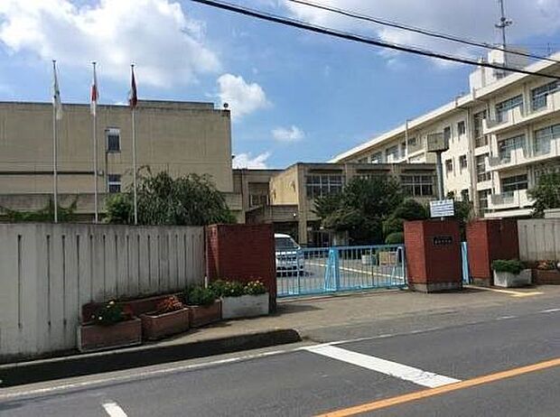 中学校 759m さいたま市立春里中学校