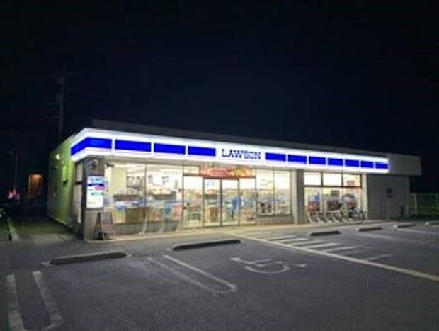 コンビニ 668m ローソンさいたま春岡一丁目店(新・企業スローガンは「マチのほっとステーション」。「圧倒的な美味しさ」「人への優しさ」「地球(マチ)への優しさ」の3つの約束で社会の課題に応…