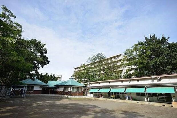 幼稚園・保育園 324m 小百合幼稚園(穏やかでいること。怒らないこと。集中すること。この3つの感情を育むのが、イタリアで生まれたモンテッソーリ教育のメソッドです。このメソッドを積極的に取り…