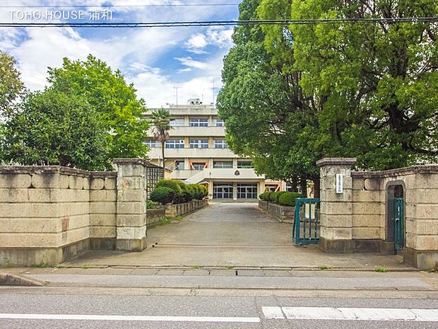 小学校 890m 上尾市立西小学校