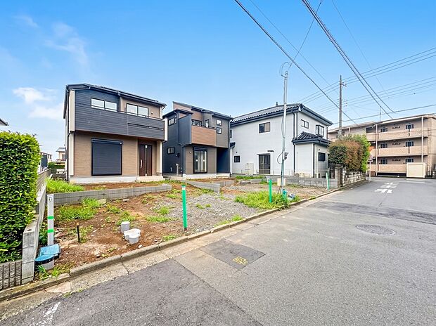 【前面道路】車の通行が少ないので、静かな住環境を維持することができます。