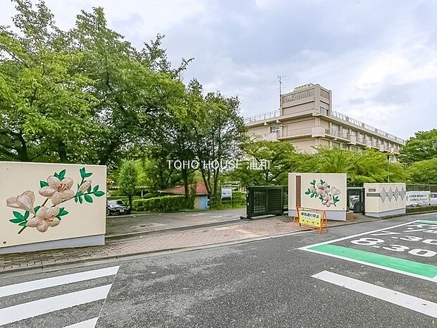 小学校 750m 善前小学校(「よく学び、心ゆたかに、たくましく」を教育目標として、「知育・徳育・体育」のバランスがとれた児童の育成を目指します。笑顔が咲く、挨拶が咲く、花が咲いたような、明…