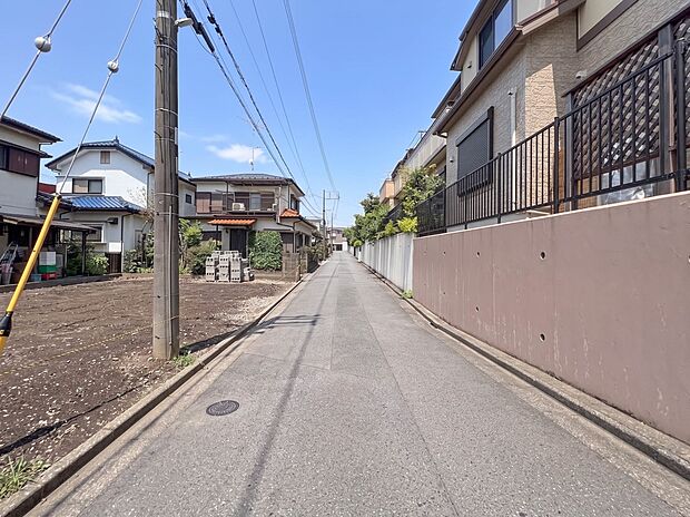 (CGにより青空加工してます)【前面道路4m】車の通行が少ないので、静かな住環境を維持することができます。