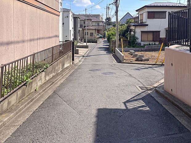 (CGにより青空加工してます)【前面道路4m】車の通行が少ないので、静かな住環境を維持することができます。
